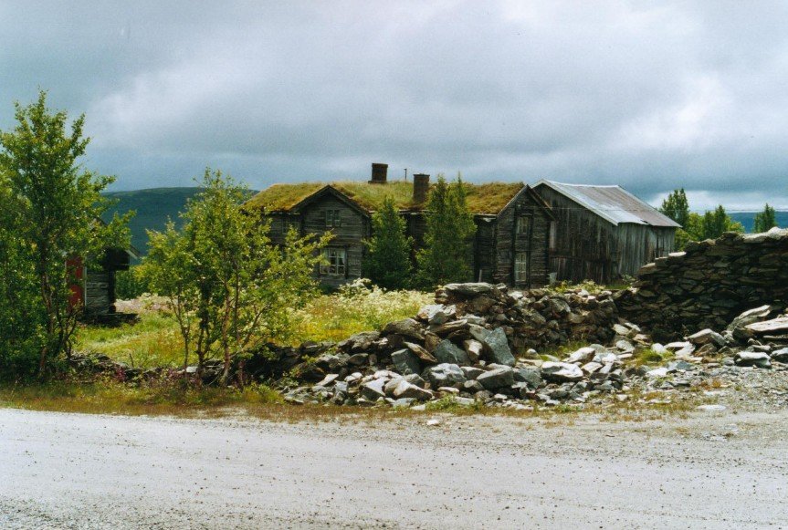 2002061136 olavsgrava hus